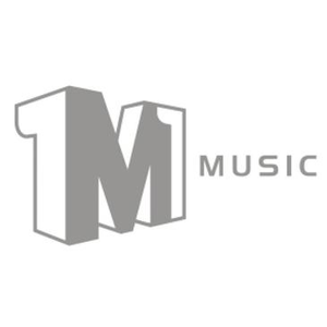 含紧一点h楼梯边做边走动漫
